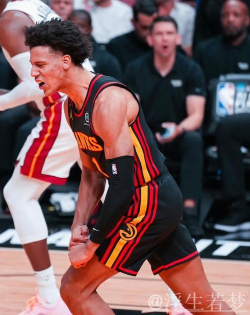 杰伦-约翰逊连场高效表现，成NBA历史第五位达成7+7+7连续15场纪录球员