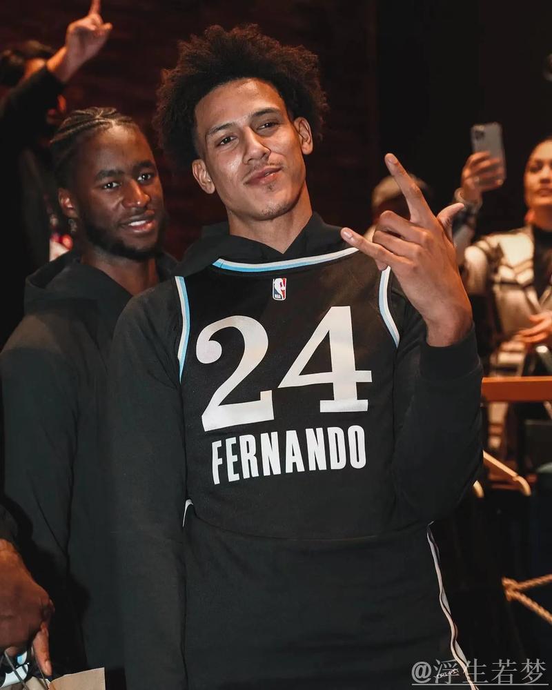 杰伦-约翰逊连场高效表现，成NBA历史第五位达成7+7+7连续15场纪录球员